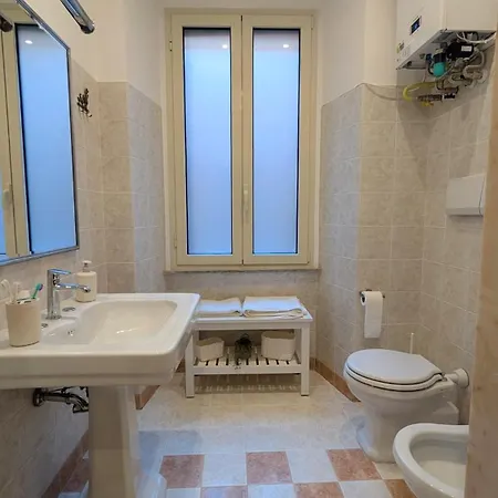 Apartament Domus Tulipa - A Due Passi Da Via Veneto *